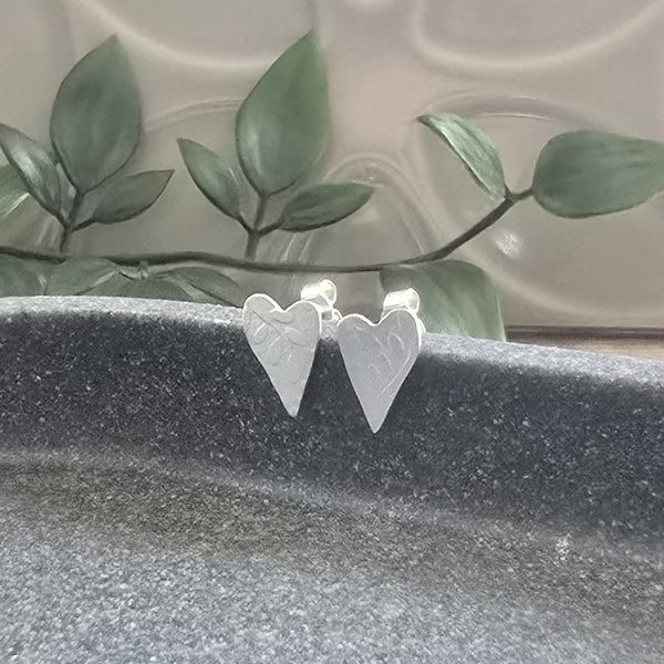 Leaves Heart stud earrings