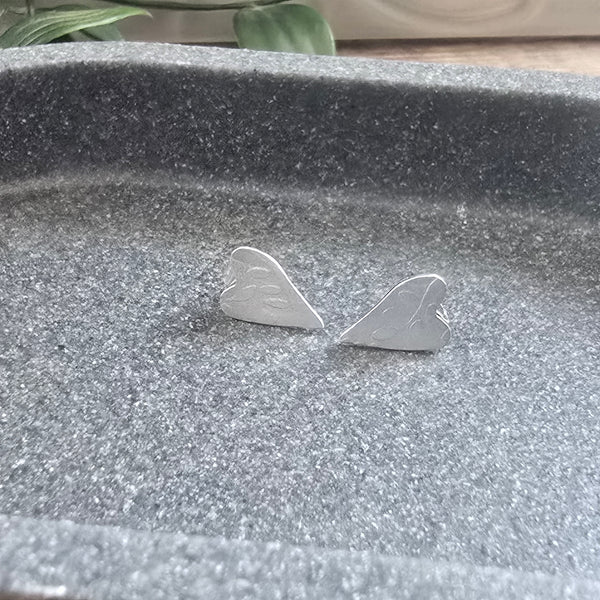 Leaves Heart stud earrings