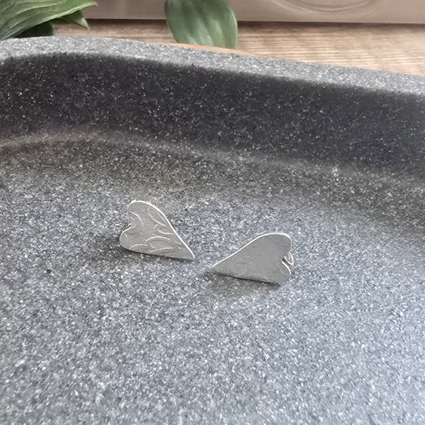 Oak Heart stud earrings