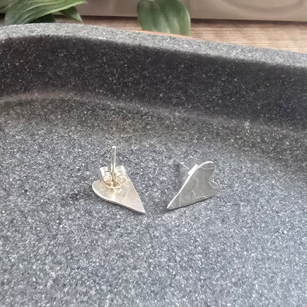 Oak Heart stud earrings