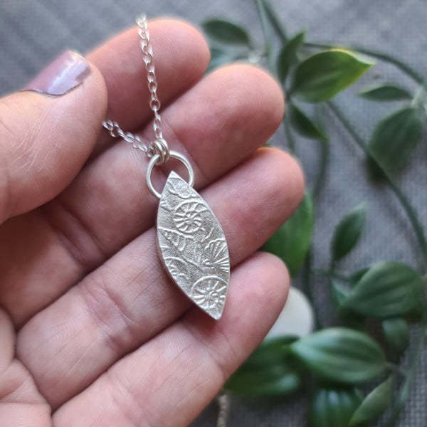 Seashells Hanging Box Pendant