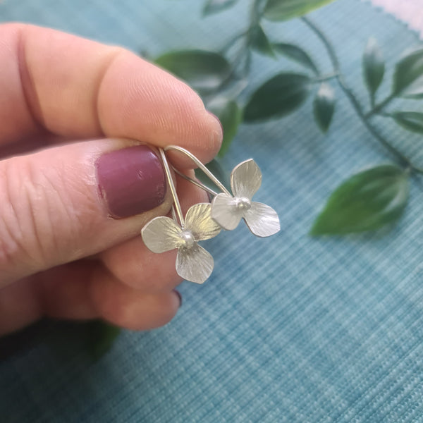 Dainty Flower earrings