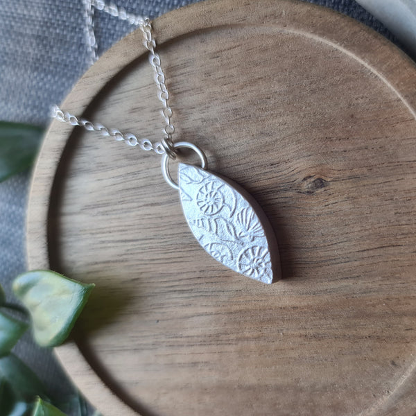 Seashells Hanging Box Pendant