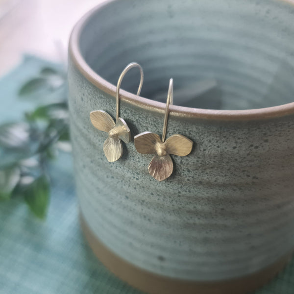 Dainty Flower earrings