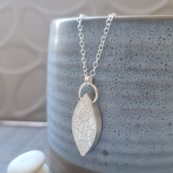 Seashells Hanging Box Pendant