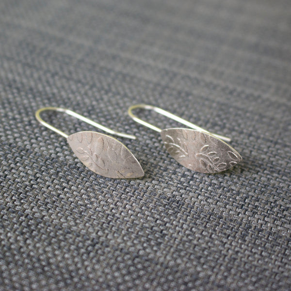 Classic Leaf Petal Silver Earrings - wholesale