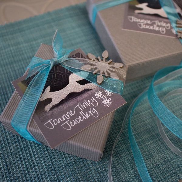 free gift wrapping at Joanne Tinley Jewellery