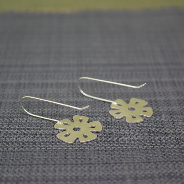 silver daisy flower earrings from Joanne Tinley Jewellery