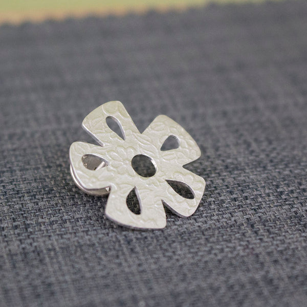 sterling silver daisy pin at Joanne Tinley Jewellery